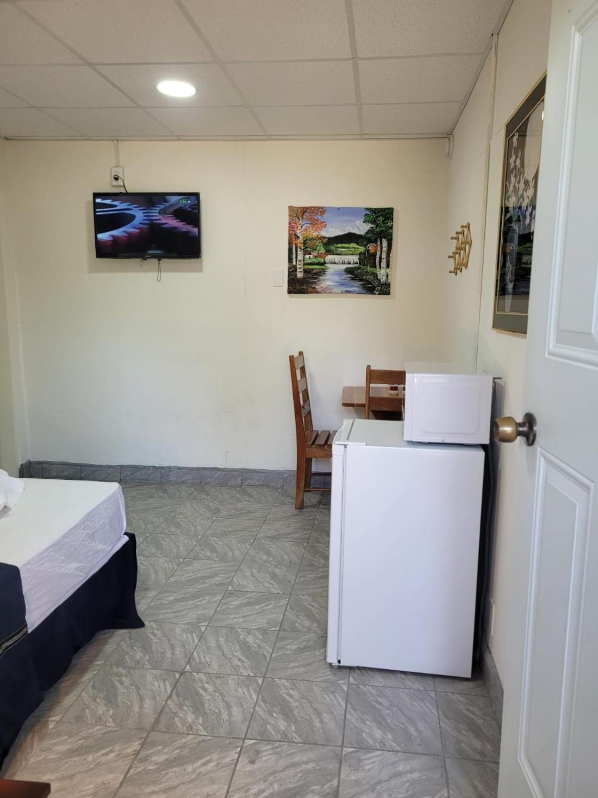Saint Charles Inn, Belize Central America Пунта-Горда Экстерьер фото