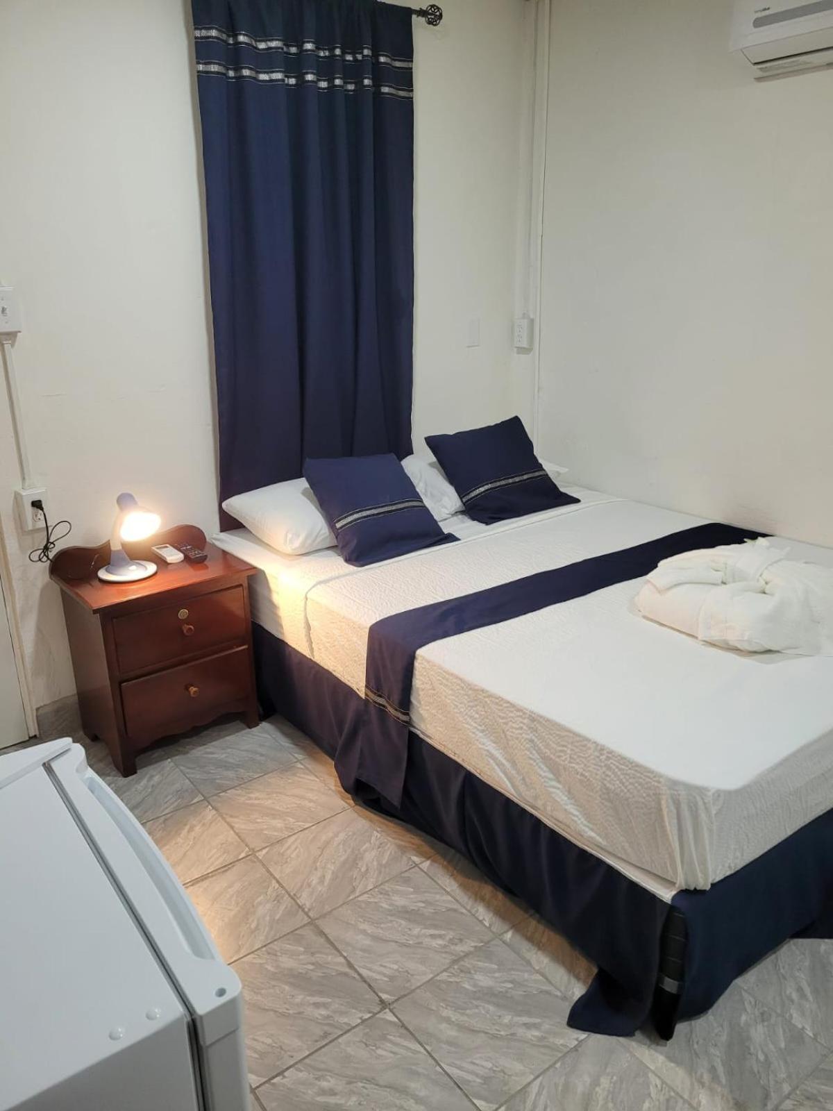 Saint Charles Inn, Belize Central America Пунта-Горда Экстерьер фото