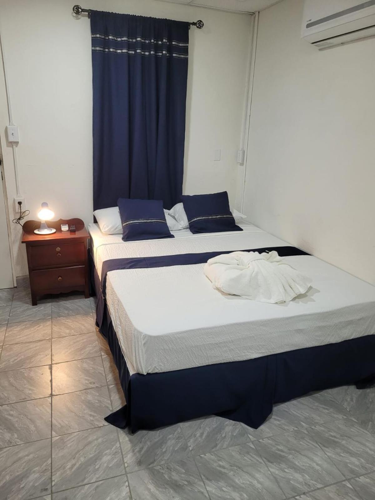 Saint Charles Inn, Belize Central America Пунта-Горда Экстерьер фото