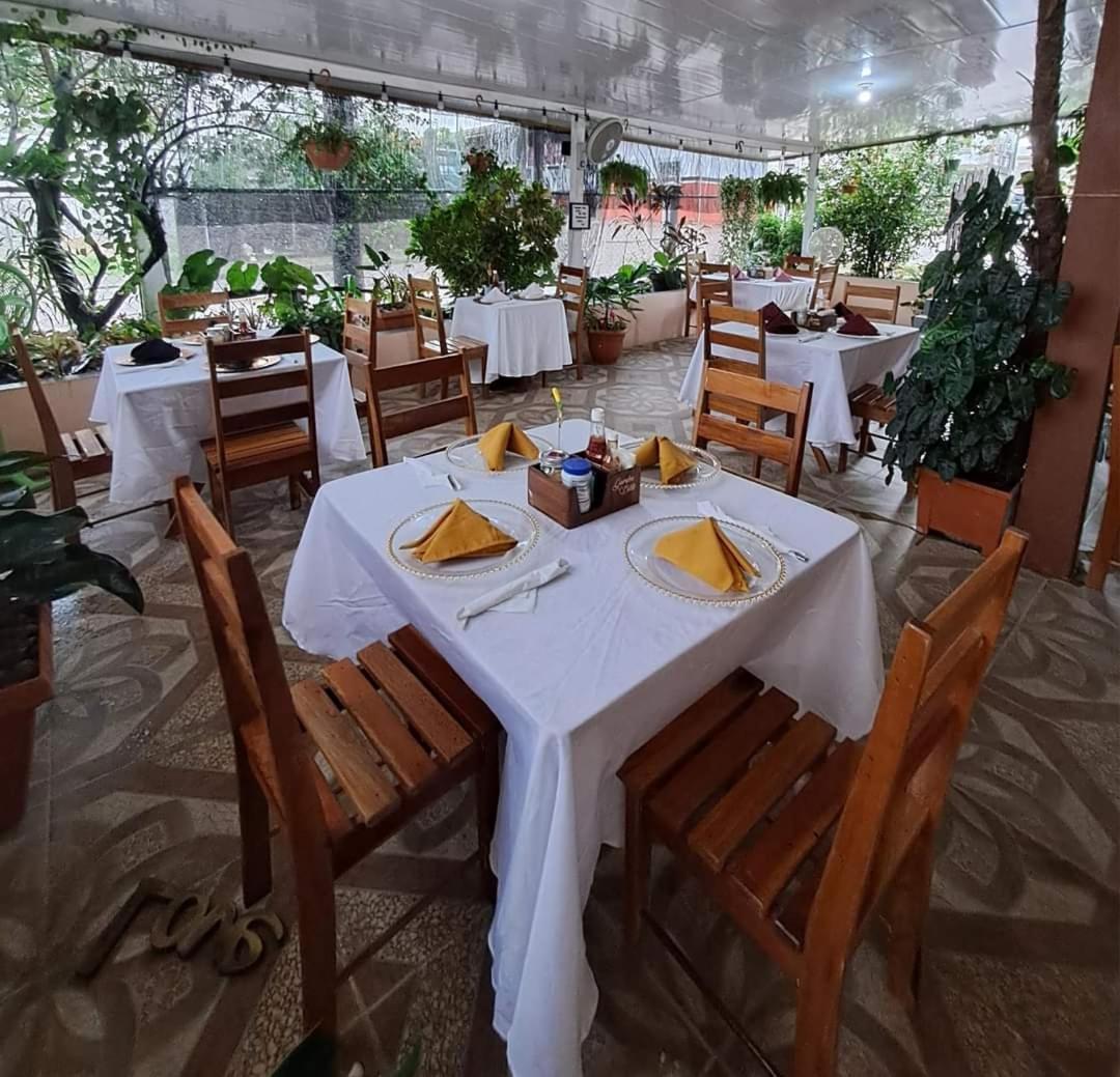 Saint Charles Inn, Belize Central America Пунта-Горда Экстерьер фото
